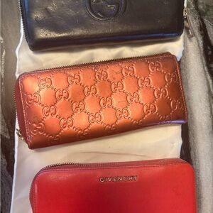 Gucci /Givenchy Leather vintage Wallet bundle